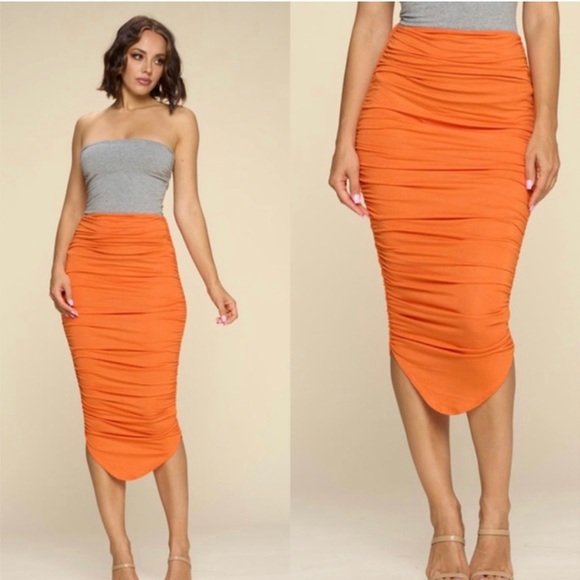 WinWin Dresses & Skirts - Win Win Womens Skirt Size Large Orange Ruched Midi Bottom